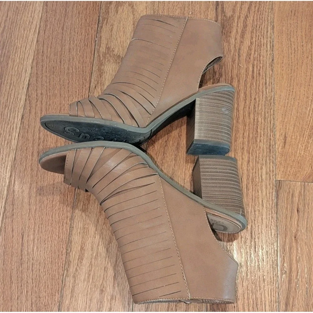 Boho Festival Circus by Sam Edelman Kesler Cutout Block Heel Sandals 8M
